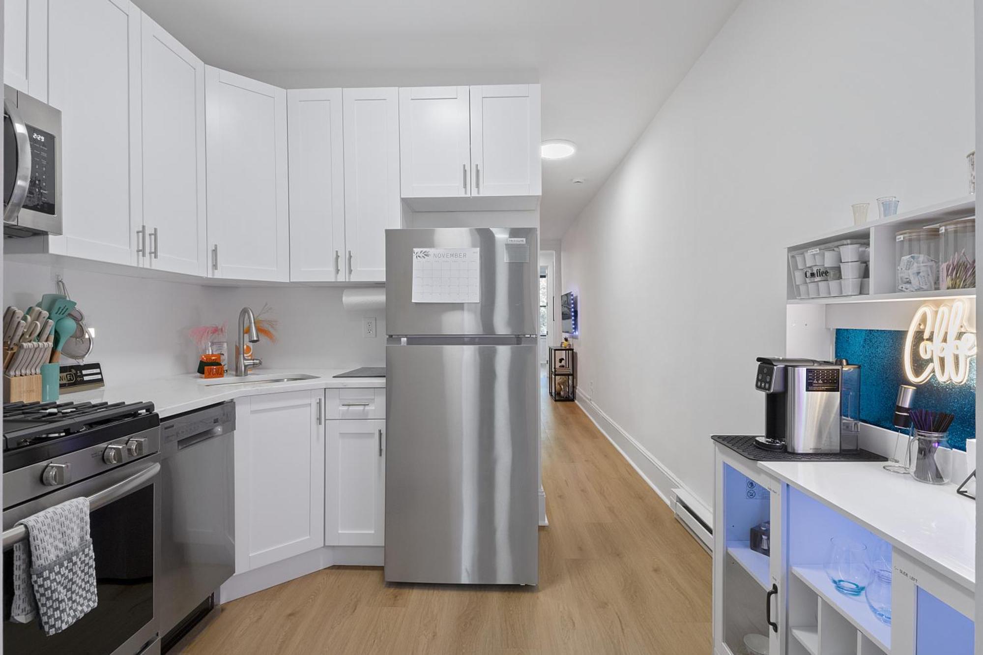 Funky & Colorful Urban Getaway, 20 Minutes To Nyc Apartment โฮโบเกน ภายนอก รูปภาพ